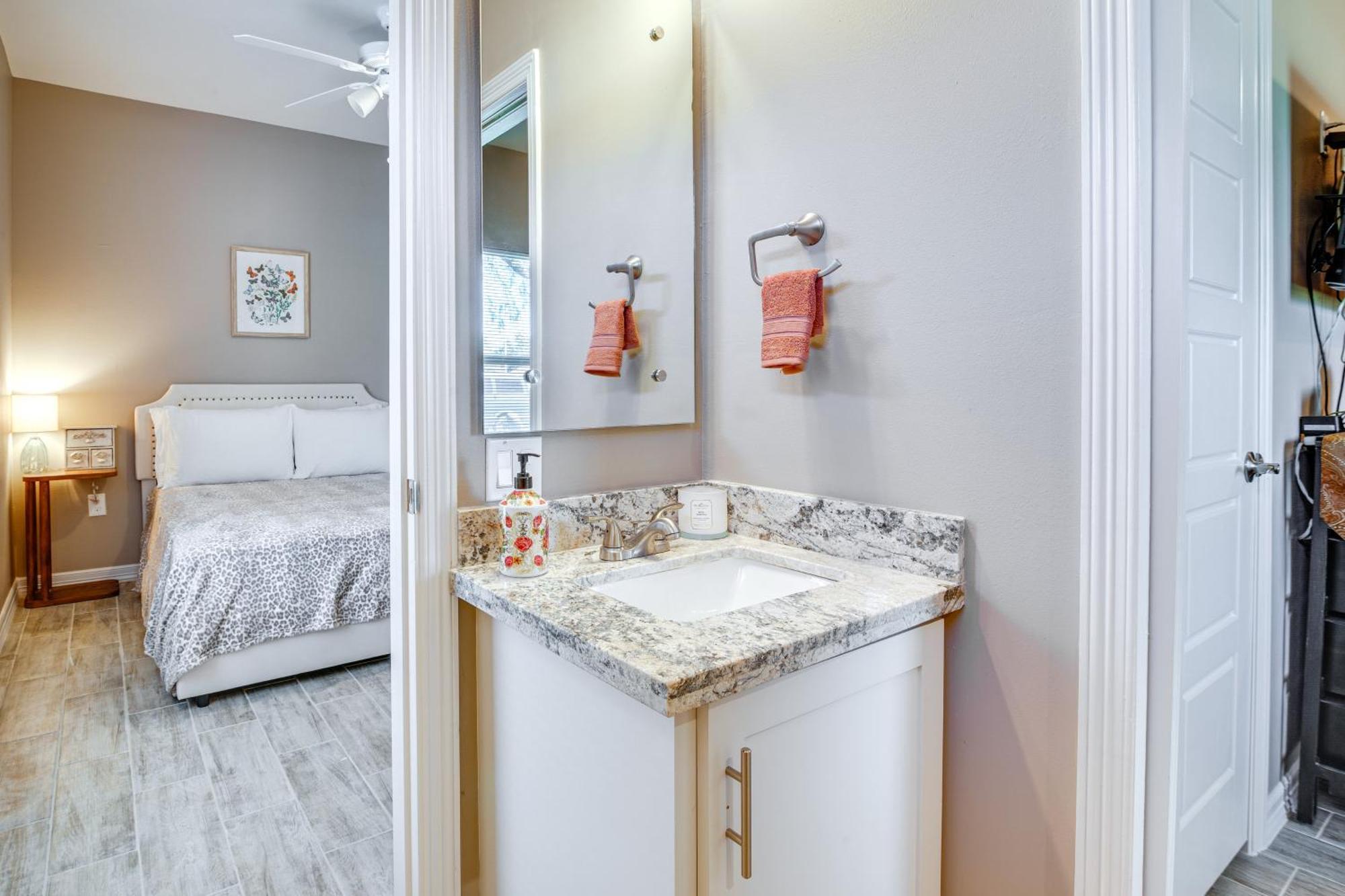Pet-Friendly Brownsville Apartment With Yard! Eksteriør billede